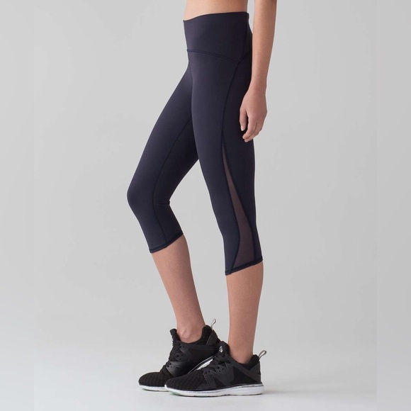 Lululemon Train Times Crop (17") Midnight Navy leggings size 8 sheer - Picture 1 of 5